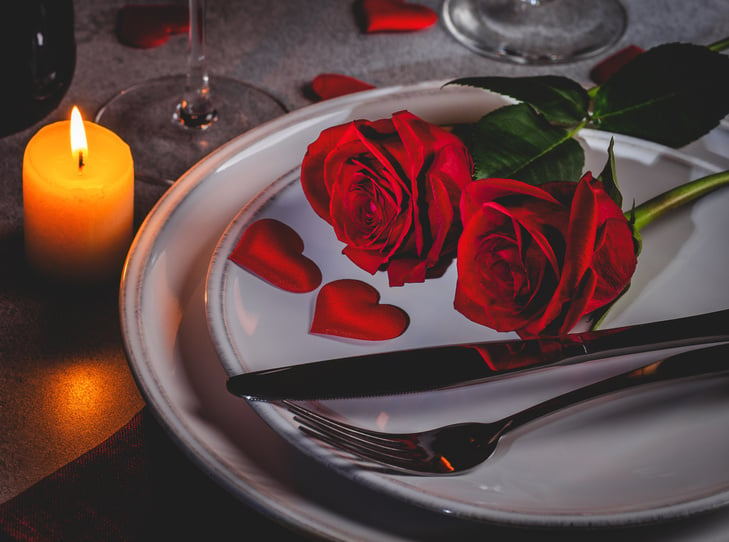 Red Roses on Valentine Table Setting